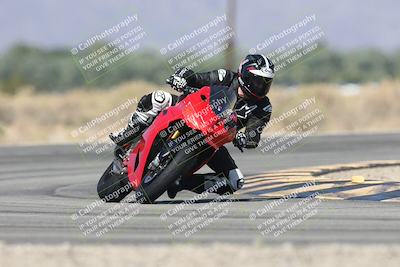 media/Oct-13-2025-Moto Forza (Mon) [[a66d839500]]/3-B Group/Session 3 (Turn 16)/